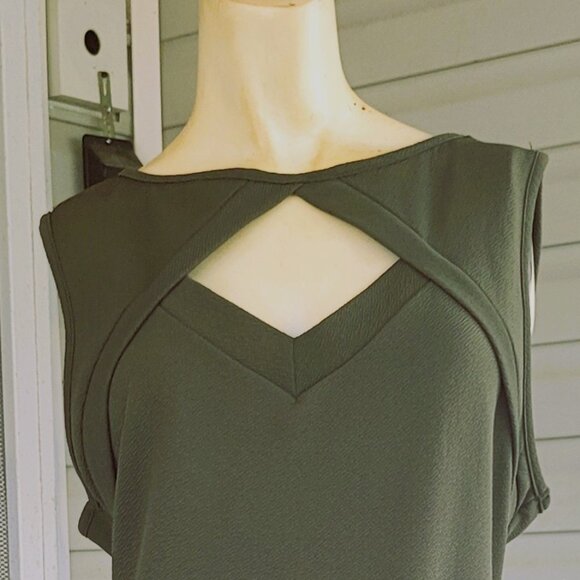 MINNETTE ARMY GREEN DRESS - Picture 2 of 5